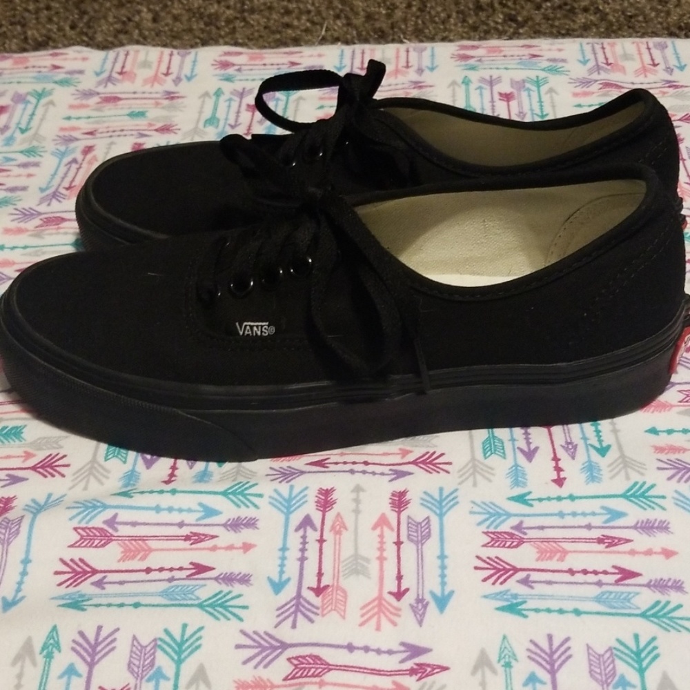 VANS ERA CORE CLASSICS SNEAKERS!!!